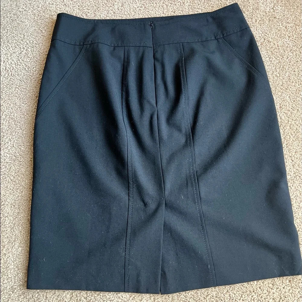 Black Loft Pencil Skirt size 4 closet staple Capsule Wardrobe - Picture 4 of 6